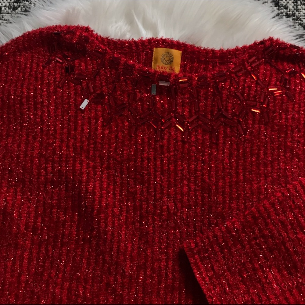 Sparkly red gem accent collar 🌹 - Picture 6 of 8